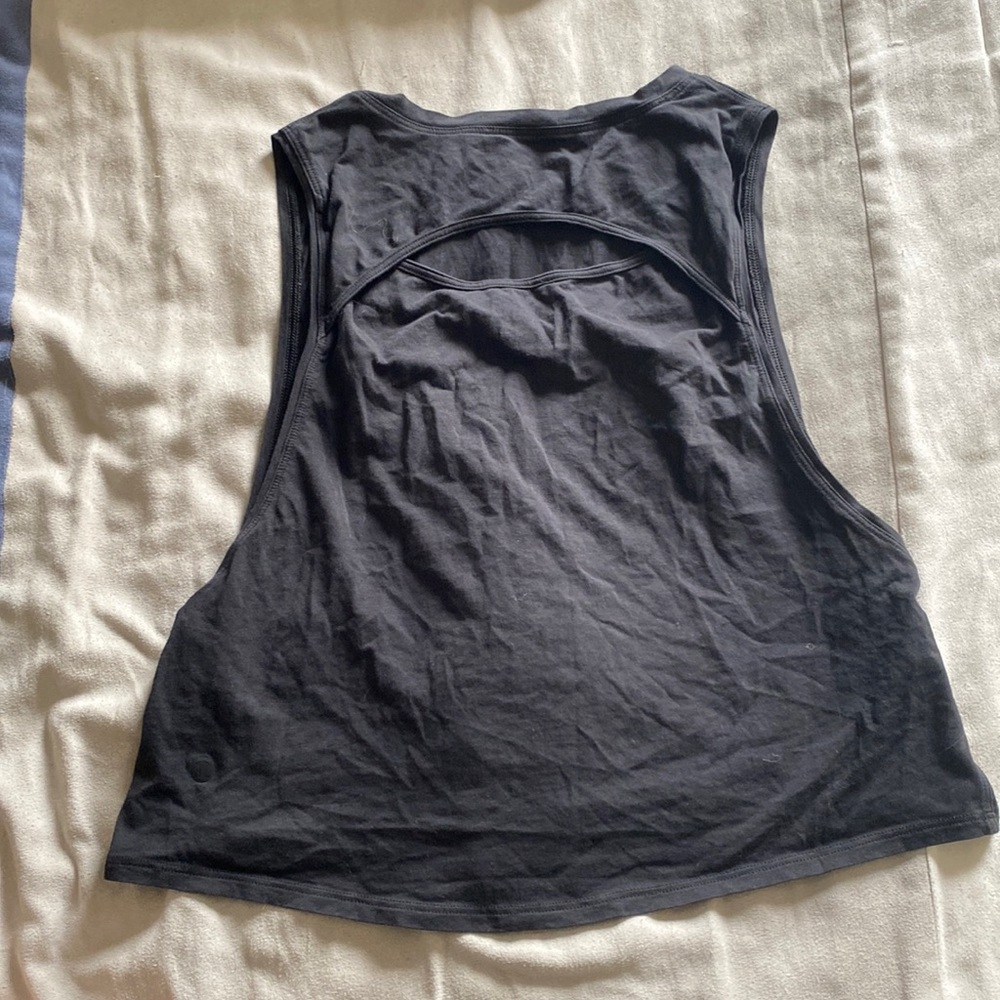 Lululemon cut back crop tank top size 8